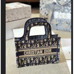 秋冬新作品  最終値下げ ディオール DIOR BOOKTOTE トートバッグ 大特価品_ブランド コピー 激安(日本最大級)