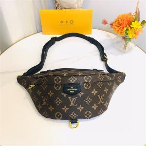 秋冬コーデの大本命 ルイ ヴィトン 着こなしの幅が広がる LOUIS VUITTON 秋冬ファッションをおしゃれに着こなし ウエストバック_ブランド コピー 激安(日本最大級)