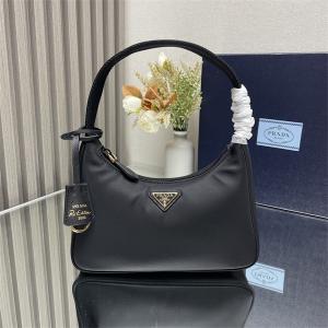 秋冬大活躍　PRADA プラダ  定番品質保証　レディースバ...