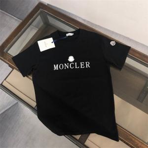 Tシャツ/半袖  モンクレールファッションにトレンド MON...