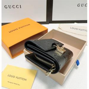 お買い得　ルイヴィトン　ロバートソン　ヴェルニ　収納性のある長財布　モノグラム LOUIS VUITTON_ブランド コピー 激安(日本最大級)