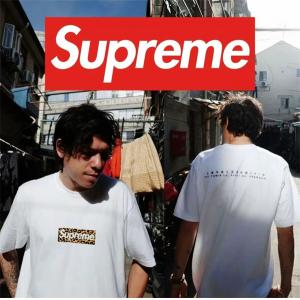 日本新入荷！SUPREME 24SS SHANGHAI BOX LOGO TEE シュプリーム Ｔシャツコピー半袖 吸汗速乾性が優れた ゆるサイズ ファション 海外セレブも愛用する