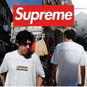 日本新入荷！SUPREME 24SS SHANGHAI BOX LOGO TEE シュプリーム Ｔシャツコピー半袖 吸汗速乾性が優れた ゆるサイズ ファション 海外セレブも愛用する
