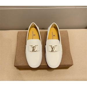 最高級品質 幅広い層に使える通気性が抜群 ルイ ヴィトンモカシンシューズコピーLOUIS VUITTONブランド コピー 激安(日本最大級)
