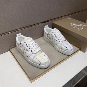 見た目がよいCHRISTIAN LOUBOUTIN クリスチャン ルブタンスニーカー コピー　疲れにくいスニーカーブラックブランド コピー 激安(日本最大級)