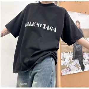 バレンシアガtシャツコピー個性を表現する春夏の流行アイテムフ...
