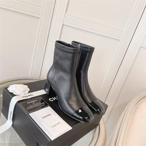 人気を集めている   ショートブーツ お洒落ポイント高め ブ...