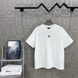 男女兼用  BALENCIAGA バレンシアガ Tシャツコピーコレクションに新着 夏の買い必須！ _ブランド コピー 激安(日本最大級)