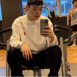 アミ パリス長袖TシャツコピーAMI PARIS 定番ハート...