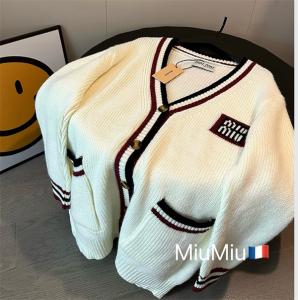 秋冬最新ミュウミュウMIUMIUカーディガン レディース   ニット ホワイト ロゴ入り