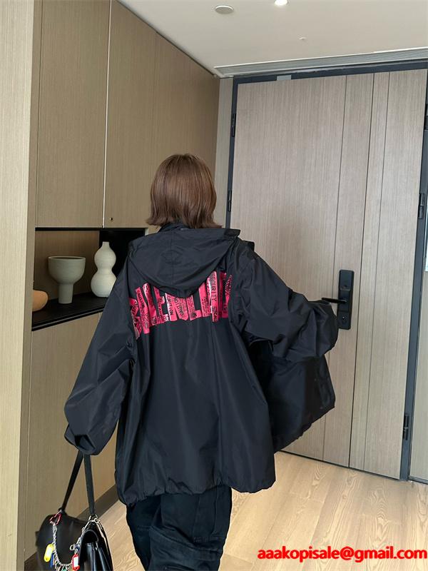 BALENCIAGA コピー フードジャケット ロゴプリント ナイロン素材 オーバーサイズ アウター バレンシアガ