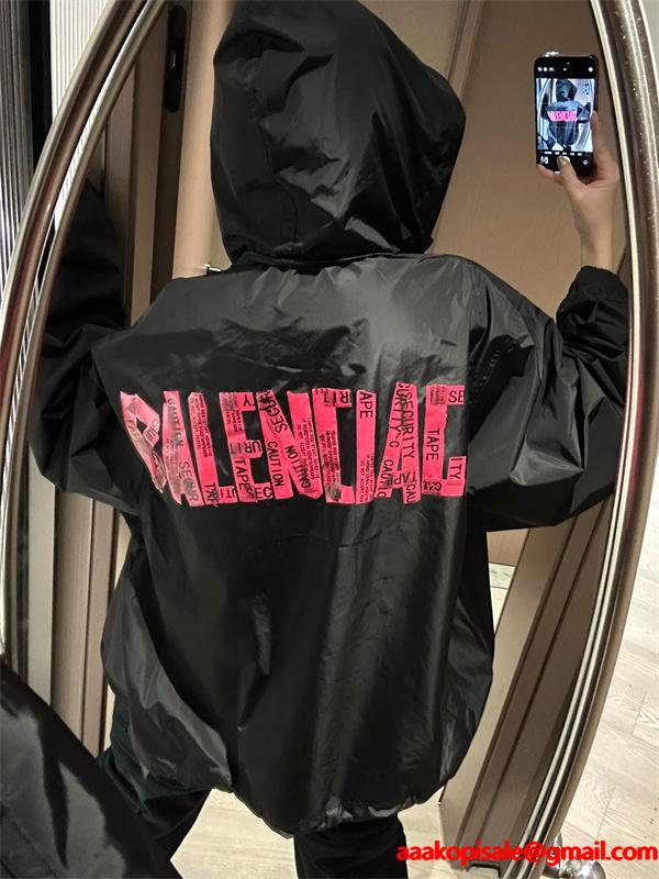 BALENCIAGA コピー フードジャケット ロゴプリント ナイロン素材 オーバーサイズ アウター バレンシアガ