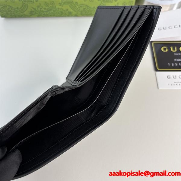 グッチ 偽物 二つ折り財布 マーモント GGロゴ型押し ブラックレザー メンズ人気モデル GUCCI