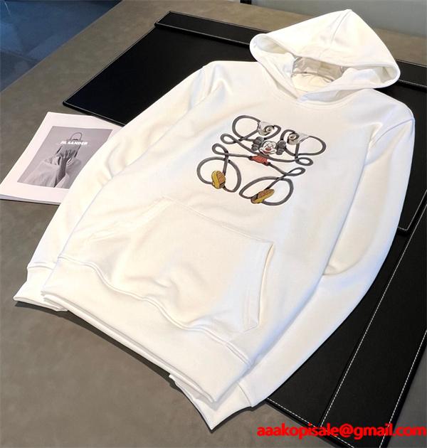 2025秋冬 スーパーコピー ホワイトパーカー LOEWE ロエベ  ロゴプリントで爽やかに決まる人気アイテム