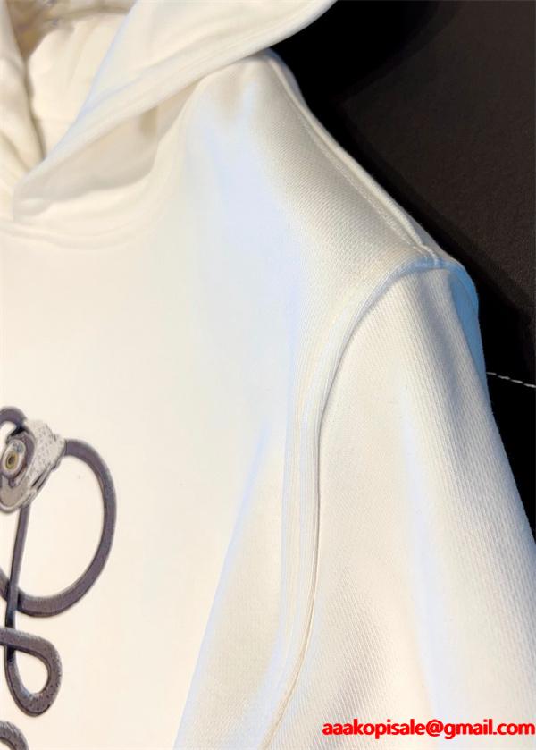 2025秋冬 スーパーコピー ホワイトパーカー LOEWE ロエベ  ロゴプリントで爽やかに決まる人気アイテム