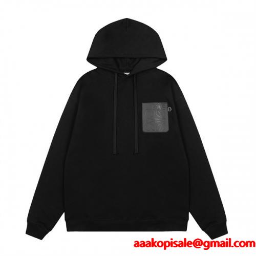 LOEWE ロエベ コピー パーカー ブラックエンボスロゴ 秋冬の定番