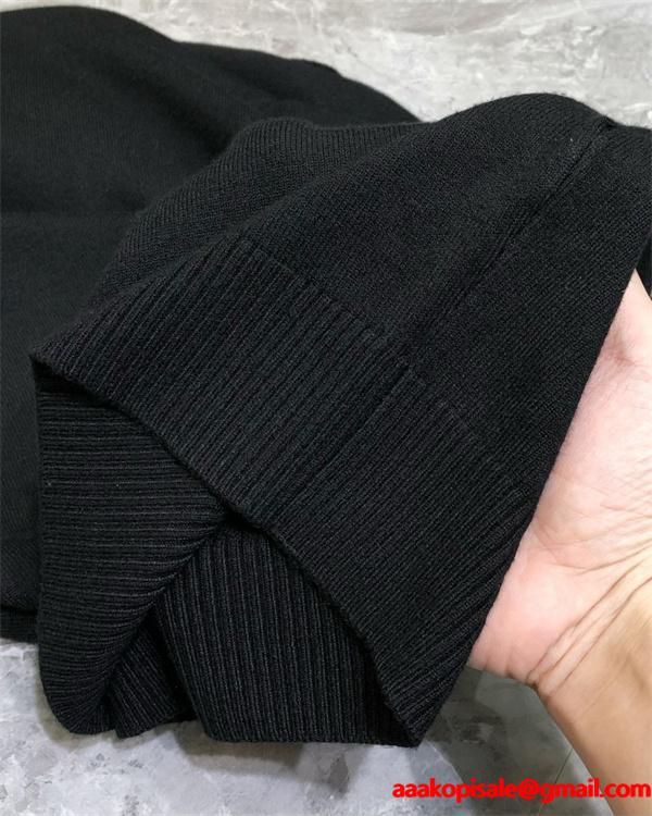 LOEWE ロエベ スーパーコピー セーター シンプルレザーパッチデザイン 高級感漂う上質ウールニット