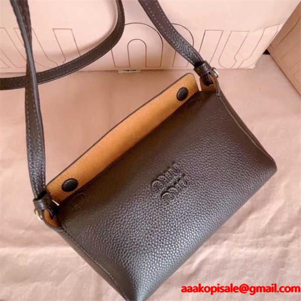 Miu Miu ミュウミュウ コピー 5BE097 本革 ミニショルダー 高品質 クロスボディバッグ ヴィンテージスタイル