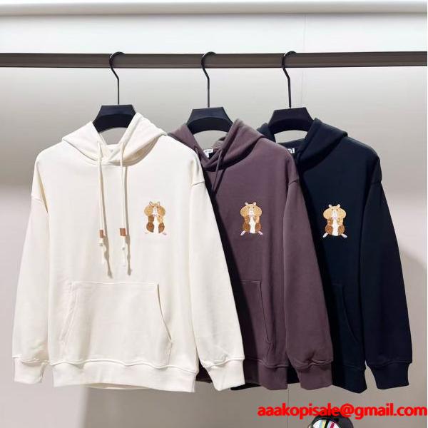 秋冬らしい暖かみ ベア刺繍 パーカー ロエベ LOEWE コピー 可愛さと上品さを兼ね備えた逸品