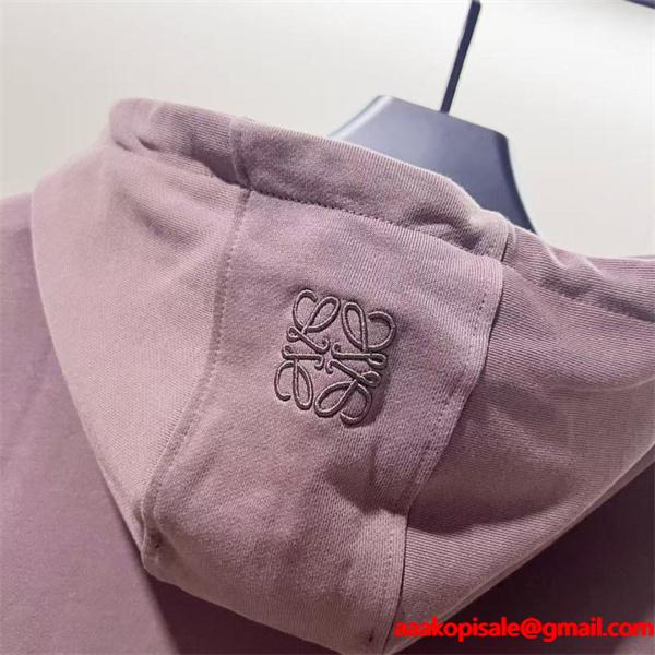 秋冬らしい暖かみ ベア刺繍 パーカー ロエベ LOEWE コピー 可愛さと上品さを兼ね備えた逸品