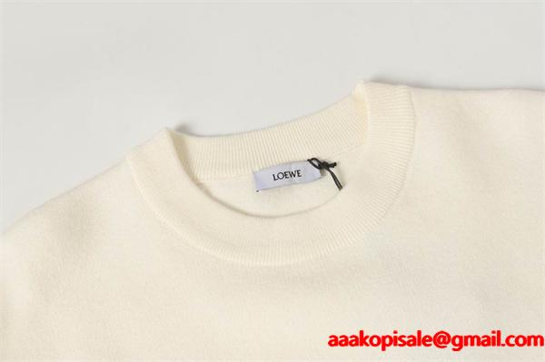 秋冬新作 偽物 ポケット付き ロングTシャツ シンプルで上品なデザイン ロエベ LOEWE 