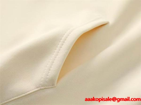 秋冬限定 LOEWE ロエベ スーパーコピー ライオンロゴ パーカー スポーティで上質な印象