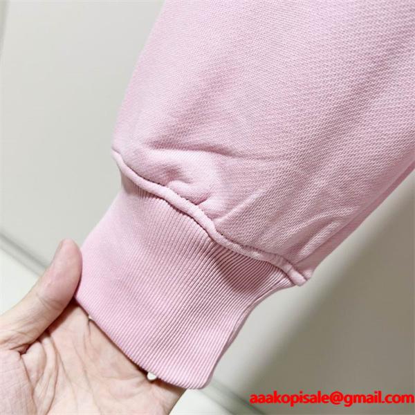 2025AW注目アイテム ロエベ LOEWE 偽物 ピンクロゴ パーカー 秋冬の大人可愛いスタイル