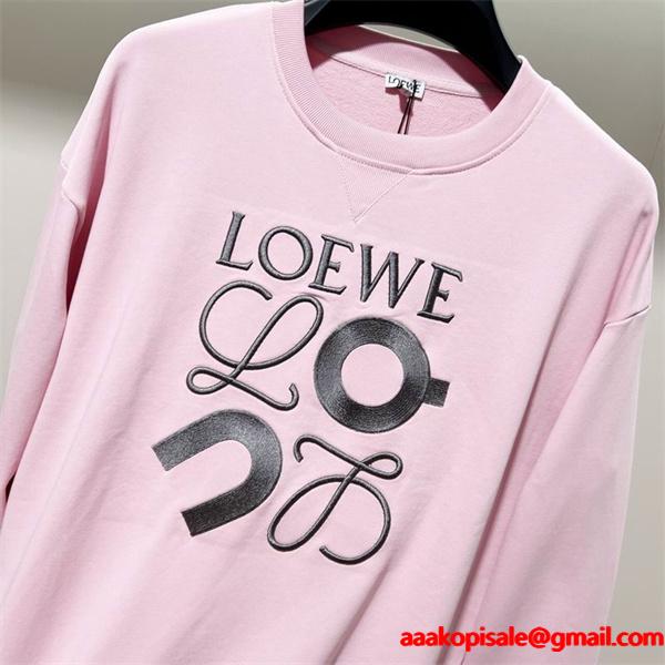 2025AW注目アイテム ロエベ LOEWE 偽物 ピンクロゴ パーカー 秋冬の大人可愛いスタイル