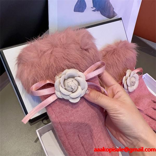 Chanel シャネル コピー 激安 レディース グローブ ファー付き カメリア リボン ウール素材 秋冬 新作 ピンク 高品質