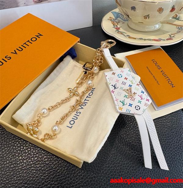 日々のコーデをトレンドに LOUIS VUITTON 軽やかなトレンドに合う  ルイ ヴィトンキーホルダーブランド コピー 激安(日本最大級)