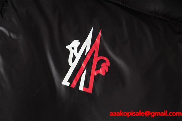 モンクレール MONCLER ダウンジャケット コピー 袖ロゴワッペン フード付き フルジップ2025秋冬 新作通販ショッピング