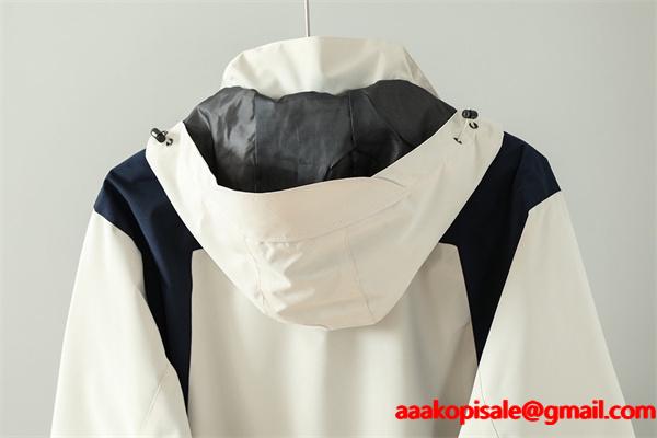 ノースフェイス コピー マウンテンパーカー スポーティ 機能的 防水 グレーネイビー THE NORTH FACE