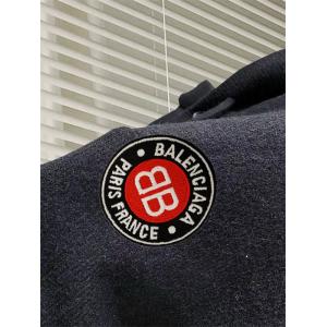 バレンシアガ コピー ニットパーカー ブラック ボタン付き ロゴワッペン カジュアル BALENCIAGA