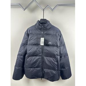 BALENCIAGA 偽物 ダウンジャケット ブラック シンプルロゴ 防寒 厚手 アウター 高品質 N級品 バレンシアガ