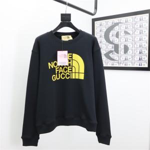 GUCCI 偽物 ノースフェイスコラボ イエローロゴ スウェット トレーナー ブラック プレミアム グッチ