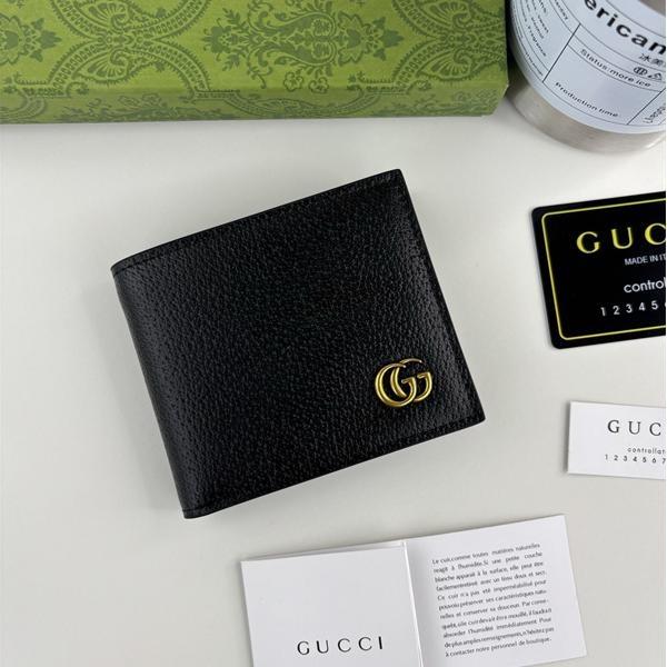 GUCCI コピー 二つ折り財布 ゴールドGGロゴ ブラックレザー 高品質 シンプルデザイン グッチ 