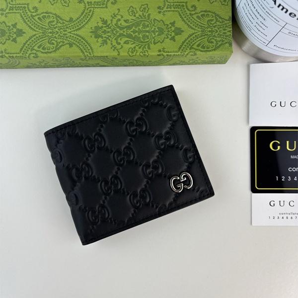 グッチ 偽物 二つ折り財布 マーモント GGロゴ型押し ブラックレザー メンズ人気モデル GUCCI