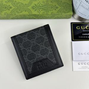 GUCCI コピー 二つ折り財布 GGスプリーム ブラックレザー モダン 上品 コンパクト グッチ