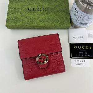  GUCCI コピー 二つ折り財布 レッドレザー コンパクトで華やかな デザイン モード系 グッチ