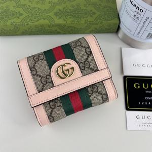 グッチ スーパーコピー 三つ折り財布 GGスプリーム ピンクレザー ウェブライン 可愛い 人気 モデル GUCCI