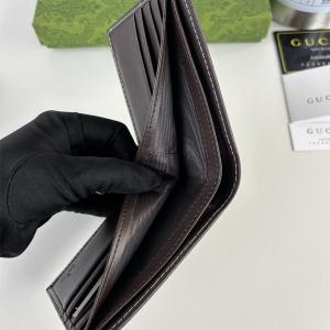 グッチ コピー 二つ折り財布 GGキャンバス ネイビー×レッドライン モダン 落ち着いた 上品 デザイン GUCCI