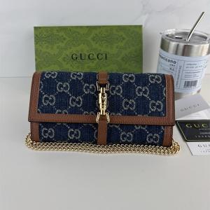 GUCCI スーパーコピー チェーンウォレット GGデニム ブラウンレザー ホースビット モダン 洗練 グッチ