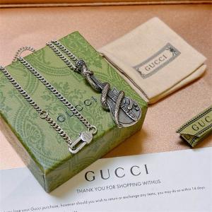 GUCCI コピー ネックレス ブラックエナメル GGモノグラム 上品 高級 シック 売れ筋 グッチ