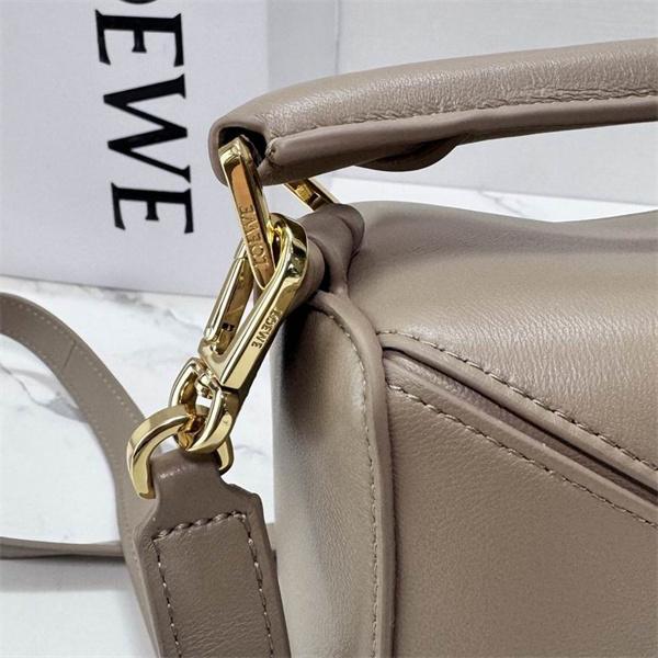 LOEWE 偽物 パズルバッグ タン レザー ゴールド金具 高品質 N級品 当店イチオシ ロエベ