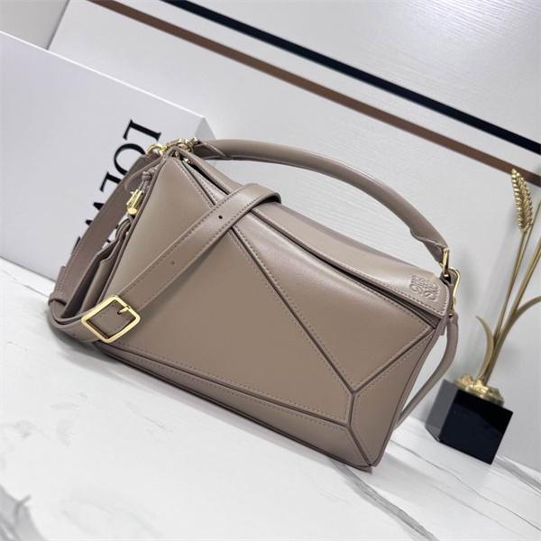LOEWE 偽物 パズルバッグ タン レザー ゴールド金具 高品質 N級品 当店イチオシ ロエベ
