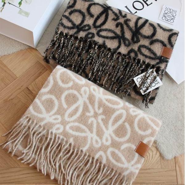 ロエベ スーパーコピー モヘア ウール ミックス 軽量 柔らか 上品 ソフト マフラー おしゃれ 新登場 LOEWE