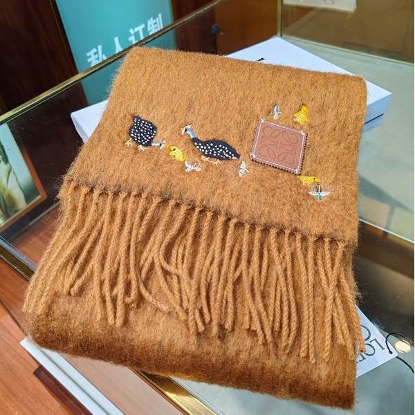 LOEWE 偽物 ウール シルク カシミヤ ブレンド しなやか 優美 エレガント ストール ロエベ