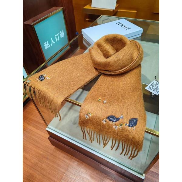 LOEWE 偽物 ウール シルク カシミヤ ブレンド しなやか 優美 エレガント ストール ロエベ