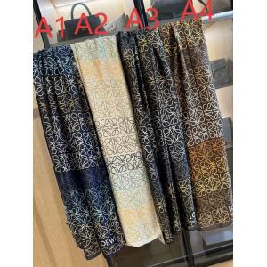 ロエベ 偽物 アナグラム グラデーション シルク ロング スカーフ エレガント モード スタイル LOEWE