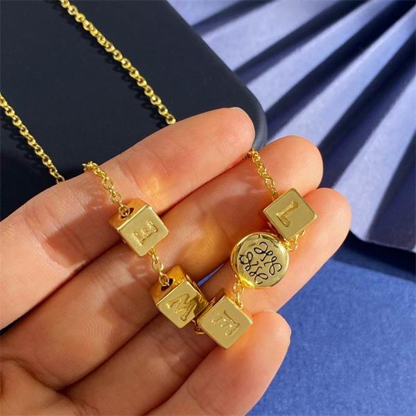 ロエベ LOEWE スーパーコピー ネックレス 新作キューブロゴ ゴールドチェーン 高品質ジュエリー